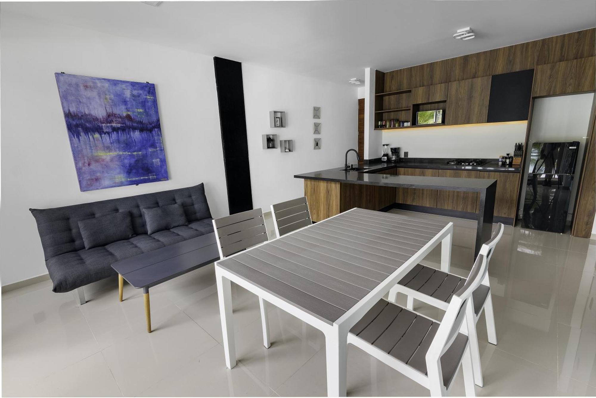 Angelina 28 Beachfront And Family Apartments - Modern And Relaxing Long Stays - 20 Min From Cancun Airport 푸에르토 모렐로스 외부 사진