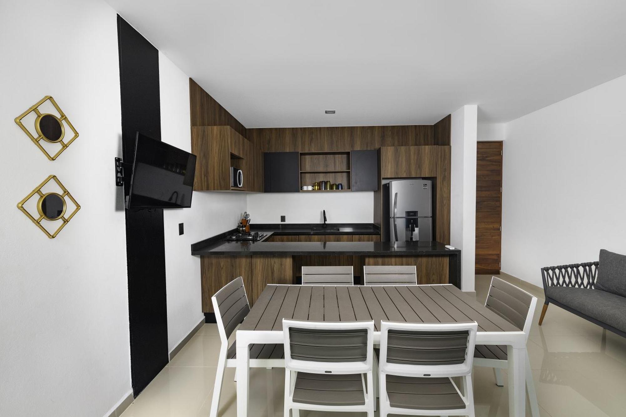 Angelina 28 Beachfront And Family Apartments - Modern And Relaxing Long Stays - 20 Min From Cancun Airport 푸에르토 모렐로스 외부 사진