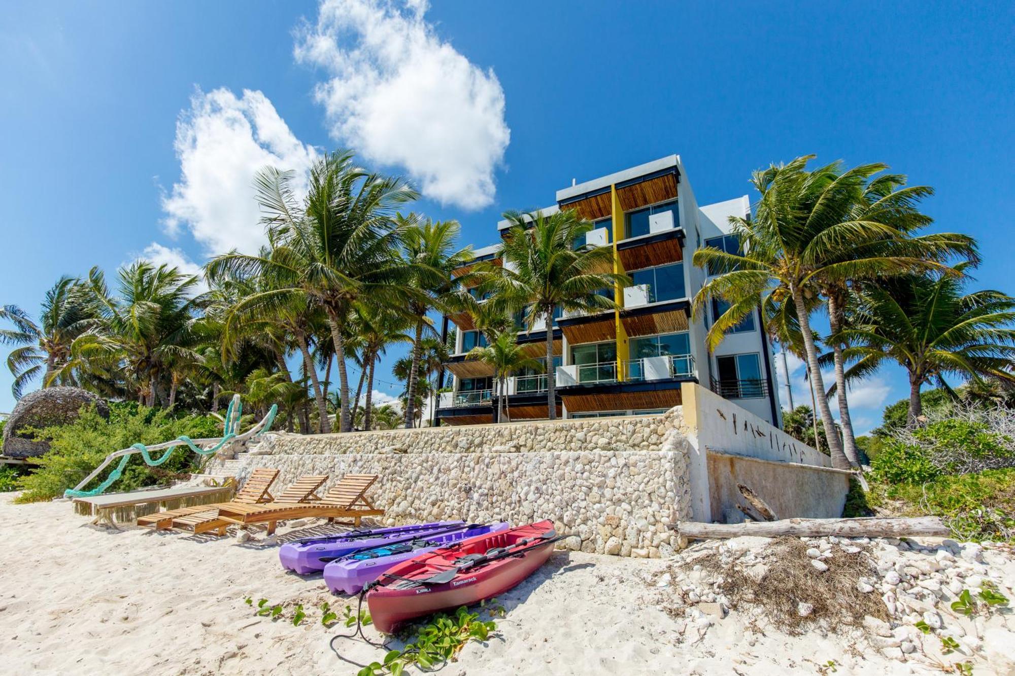 Angelina 28 Beachfront And Family Apartments - Modern And Relaxing Long Stays - 20 Min From Cancun Airport 푸에르토 모렐로스 외부 사진