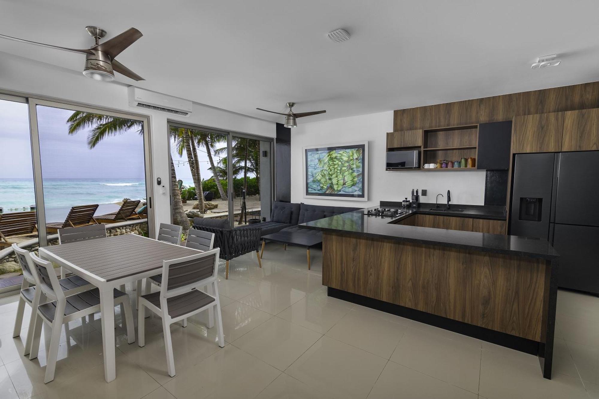 Angelina 28 Beachfront And Family Apartments - Modern And Relaxing Long Stays - 20 Min From Cancun Airport 푸에르토 모렐로스 외부 사진