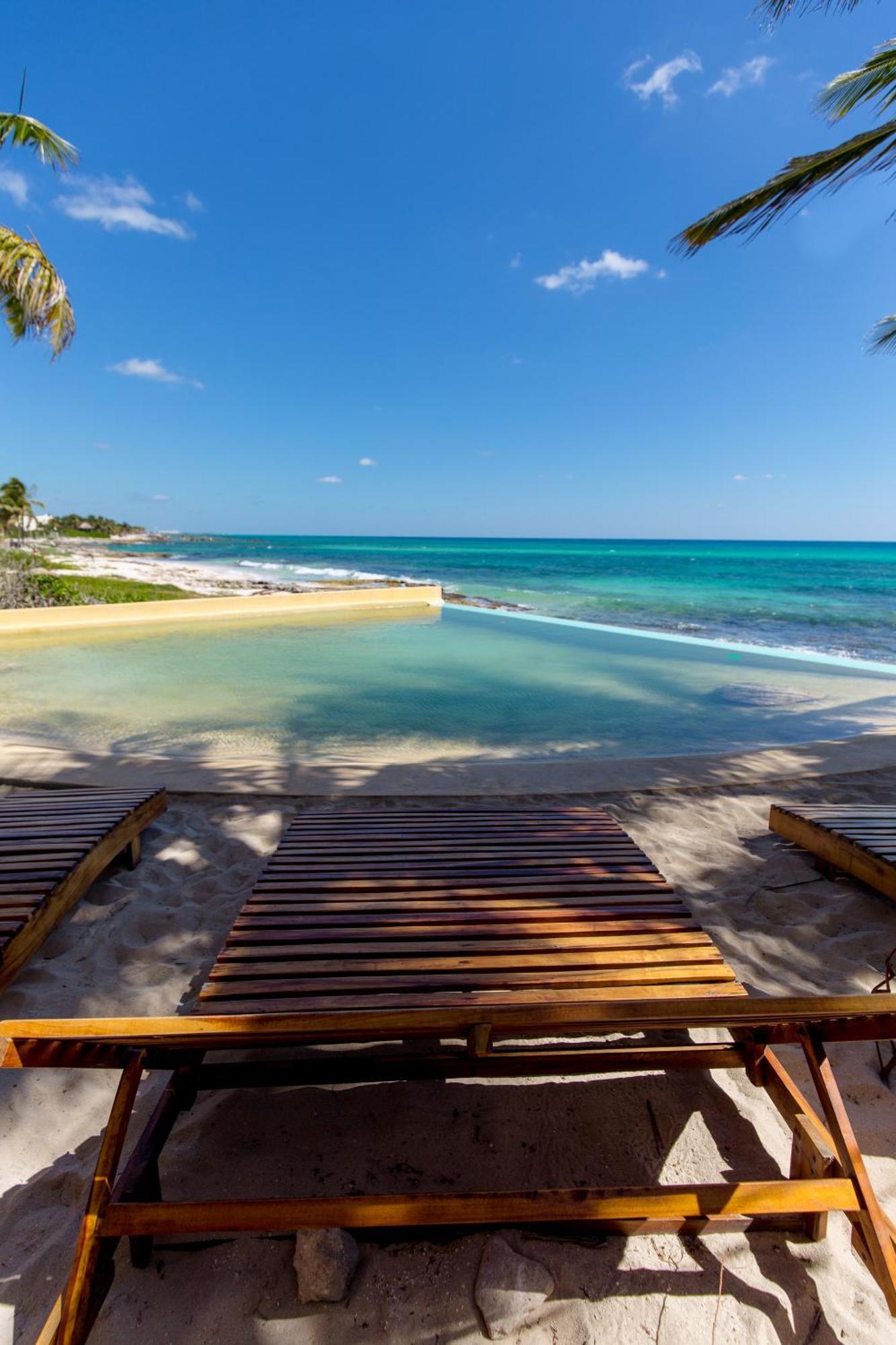 Angelina 28 Beachfront And Family Apartments - Modern And Relaxing Long Stays - 20 Min From Cancun Airport 푸에르토 모렐로스 외부 사진
